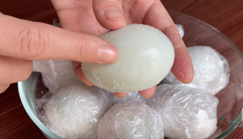 圖片[6]-【祖?zhèn)麟瑛喌懊胤健堪拙?鹽腌30天，蛋黃流油零失敗，街坊都搶-起舞食譜網(wǎng)