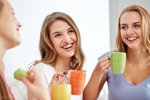 送茶叶代表什么意思，送礼送茶叶必须送2盒吗（为啥老板总问你“是自己喝还是送人”）