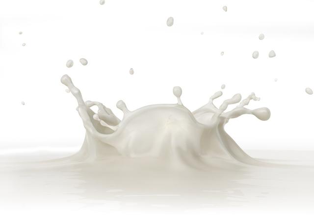 变质牛奶含有什么，变质牛奶含有什么细菌（“假牛奶”喝多伤肝肾）