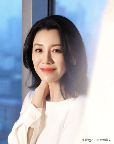 胡杨女人主题曲，胡杨女人主题曲是什么（演农村妇女出神入化的演员）