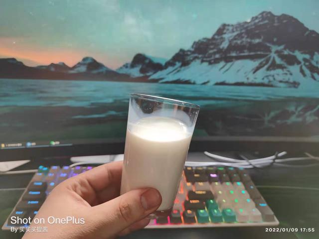 怎么解决拍照背光，拍的照片背光怎么处理（菜鸟打光教程丨低成本补光方案）