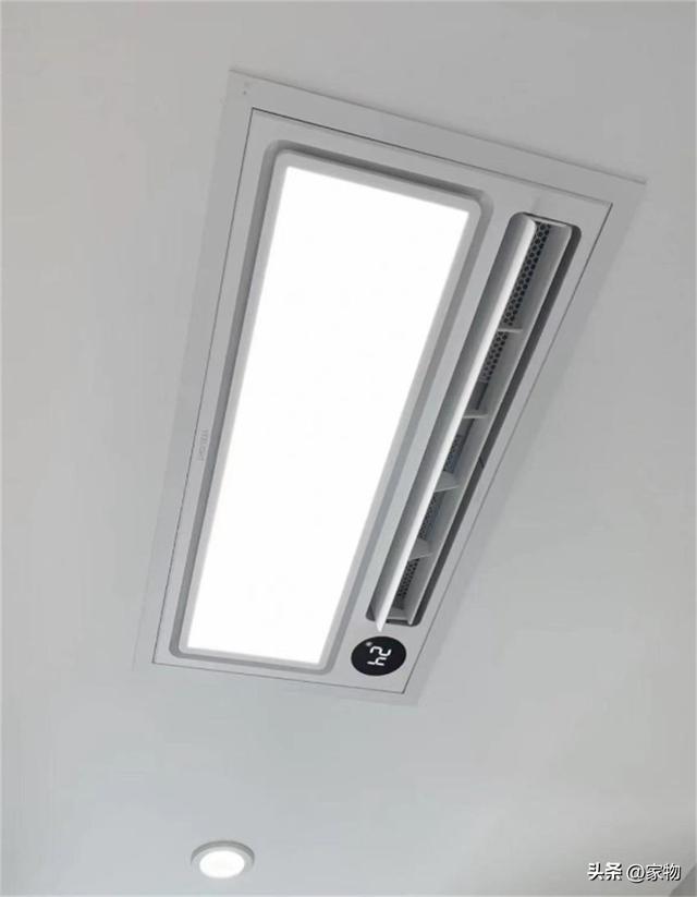 卫生间浴霸买哪种好，浴室内开始装风暖浴霸