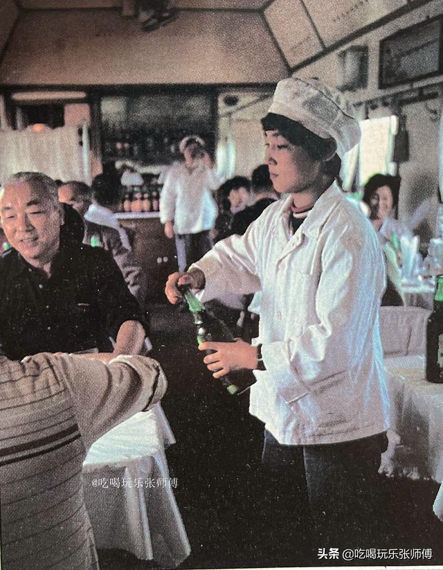 火车餐厅在几号车厢，绿皮火车餐厅在几号车厢（40年前的火车餐车）