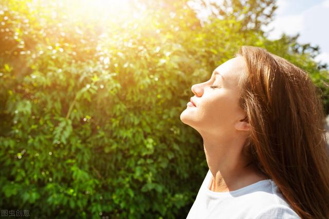 什么水果有助于睡眠，什么水果有助于睡眠安神（幸福人生的睡眠秘诀——水果冥想）