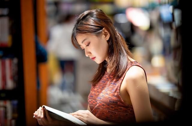 女人安静了男人反而会想念，分手后女人安静消失最好（反而越让男人着迷）