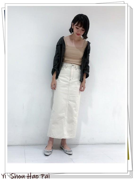 牛仔半身裙搭配什么上衣好看，牛仔半身裙搭配什么上衣好看春季（牛仔半身裙的春季搭配28例）