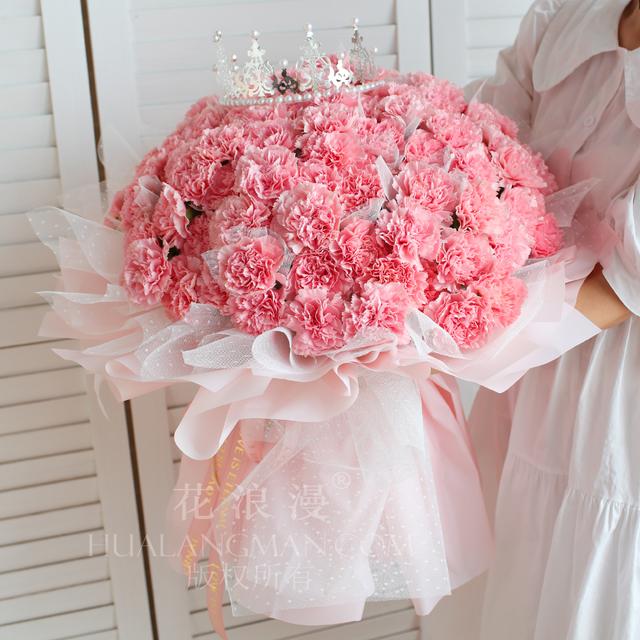 女生送男生郁金香代表什么，送郁金香代表什么（适合情侣或伴侣互送的8种花）