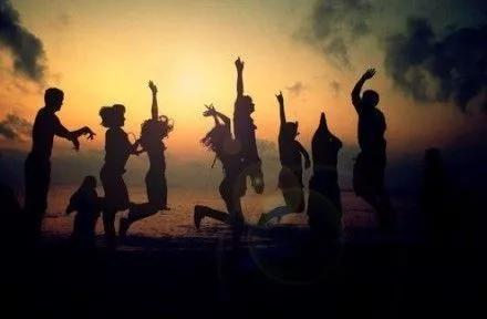 起风了什么意思，发朋友圈起风了是什么意思（《起风了》）