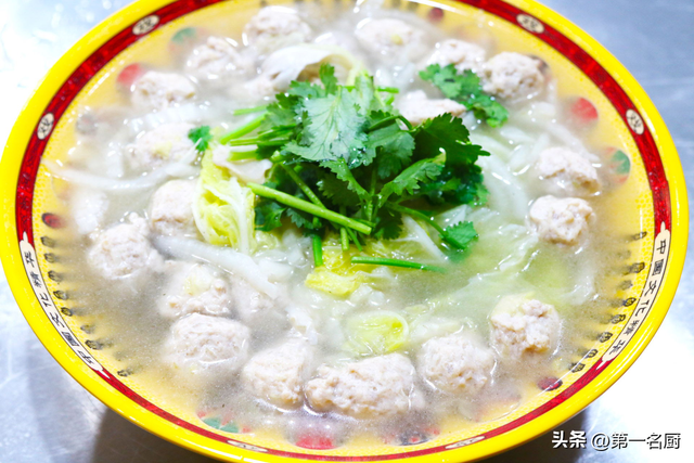 猪肉丸子汤的做法，豆腐猪肉丸子汤的做法（分享4道丸子汤）
