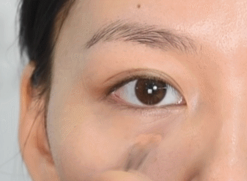 卡刷和线刷是什么意思，如何区分线刷和卡刷（新手化妆刷使用指南）