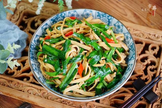 韭菜炒千张丝怎么炒，韭菜炒千张怎样炒好吃（很多人还不知道做法）