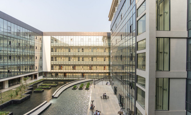 江西服装学院学费，2021年江西服装学院学费标准（不同大学相差上万）