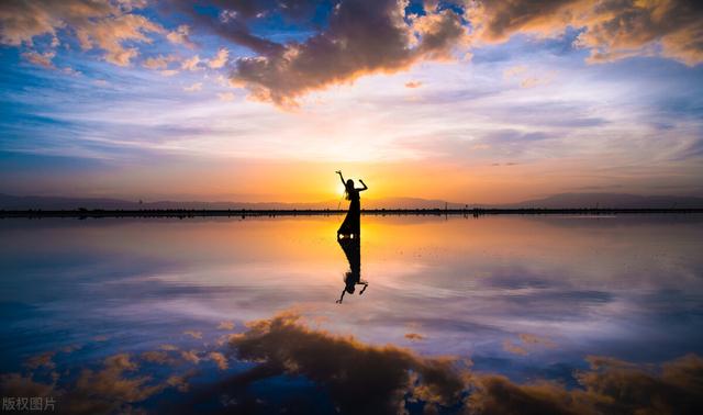 放弃一个人的经典句子，暗示放弃一个人的经典句子（20句放手一搏的励志句子）