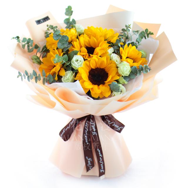 送同事鲜花祝福语，送同事鲜花祝福语卡片简短（给同事送鲜花要注意的7件事）