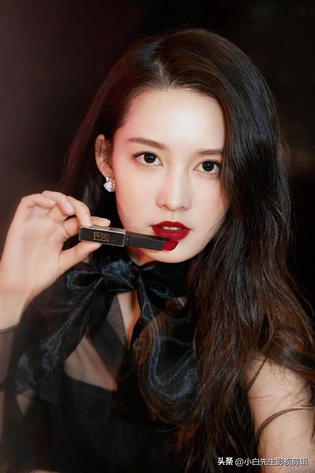 网上很火的伤感图片 暗色系合集，伤感图片带文字的图片（李沁黑色系薄纱性感写真图片）