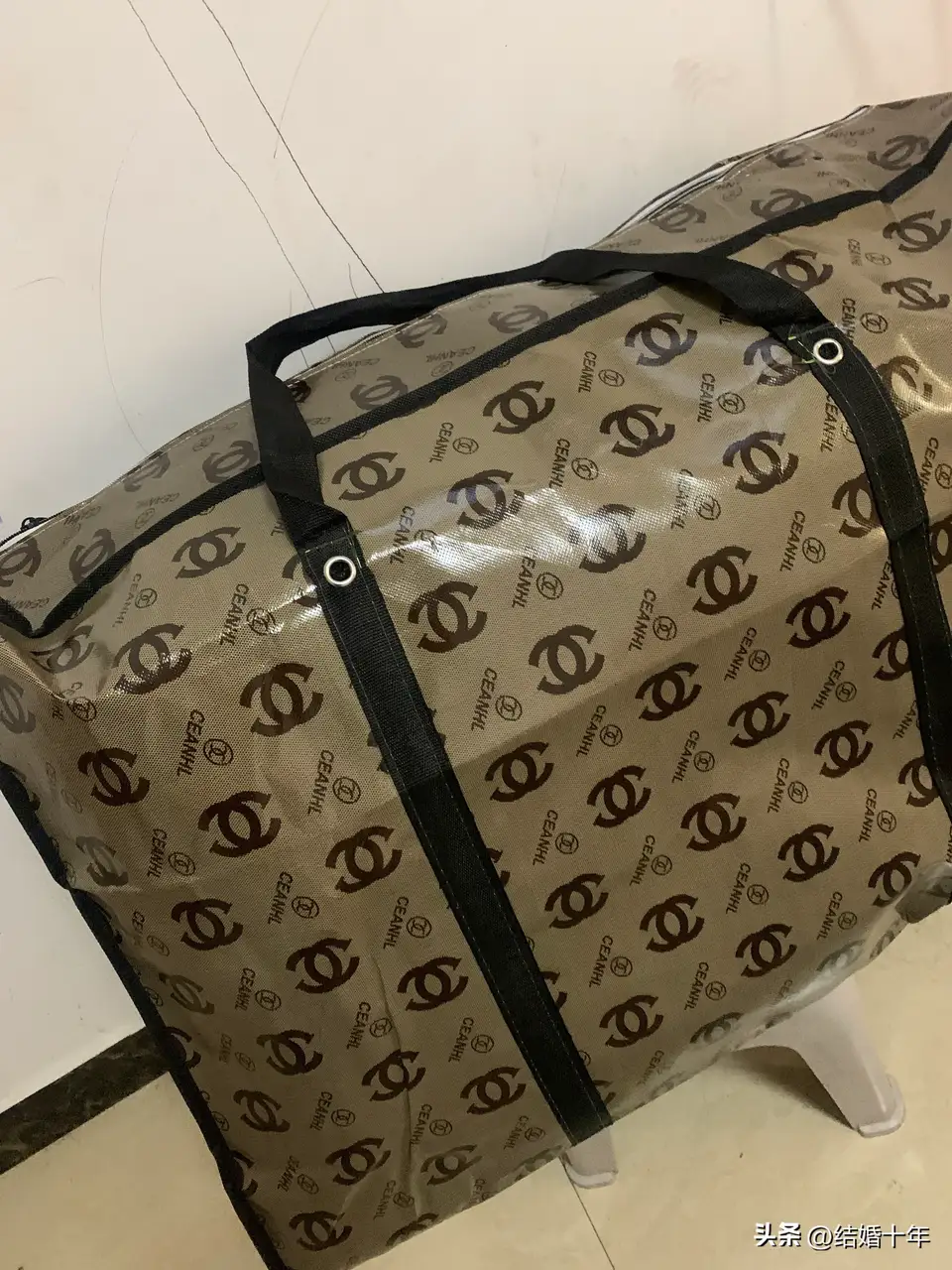 我欠了几万都精疲力尽了，网友全是欠百万，千万，请问是真的吗？