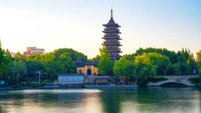 最适合穷人养老的城市，最适合穷人养老的四线城市（国内工资不高但想生活的12座城市）