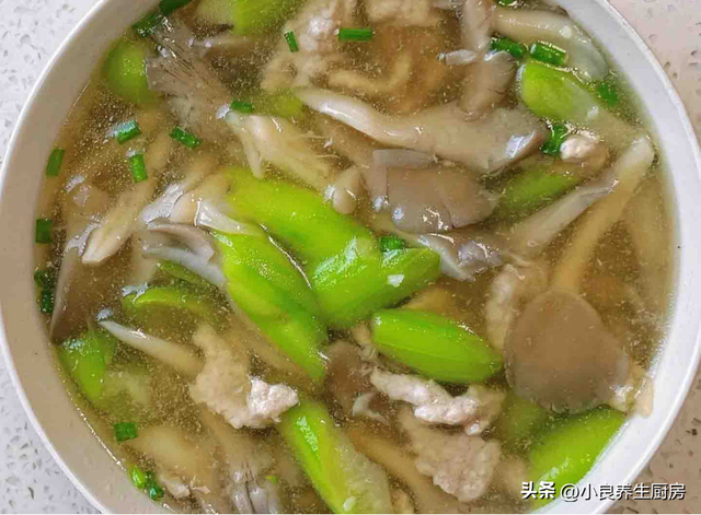 口蘑煮多久能熟，口蘑怎样炒好吃（记得要多喝这汤）