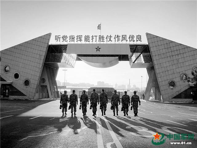 95式自动步枪怎么画，95式自动步枪怎么画上色（从班长到教员的“进阶之路”）