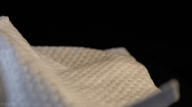 洗脸巾的使用方法，洗脸巾正确使用方法（一次性洗脸巾可以用来湿敷吗）