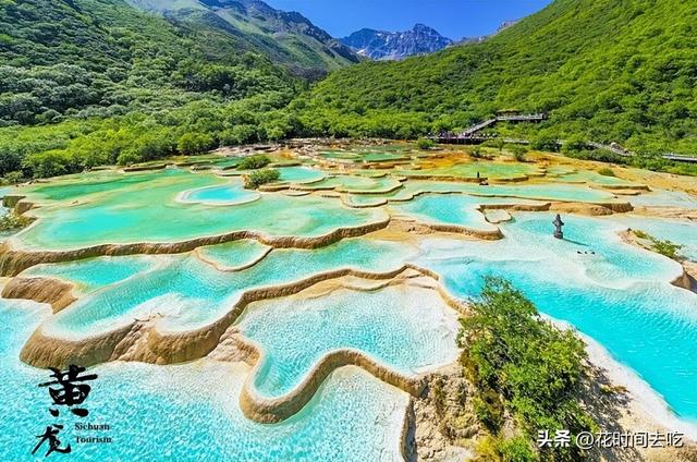 成都九寨沟旅游途径攻略，九寨沟是大自然馈赠的礼物