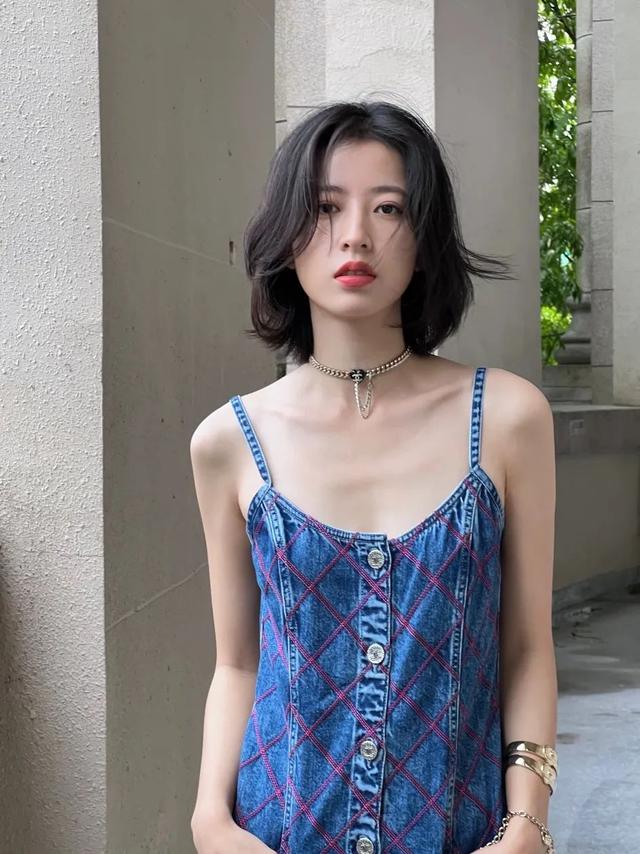 脑门大适合什么发型，脑门大适合啥发型（怎样才能找到适合自己的那款）