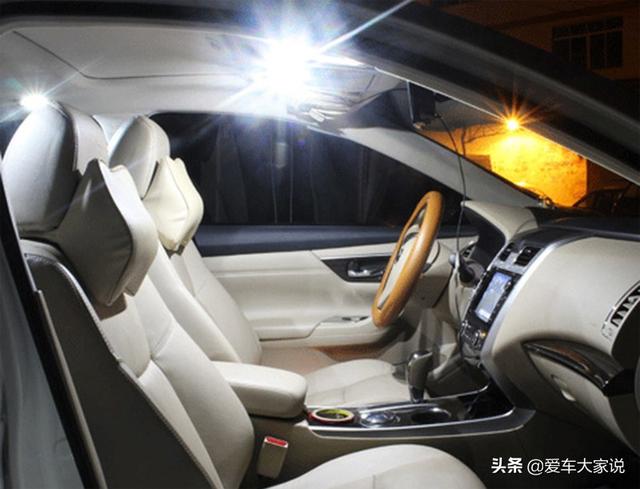 远光灯近光灯怎么开，晚上开车用近光灯还是远光灯（关于车灯的9个冷知识）