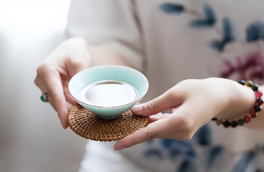 什么茶好喝又对身体好，人常喝什么茶对身体好（常喝这5款“养颜茶”）