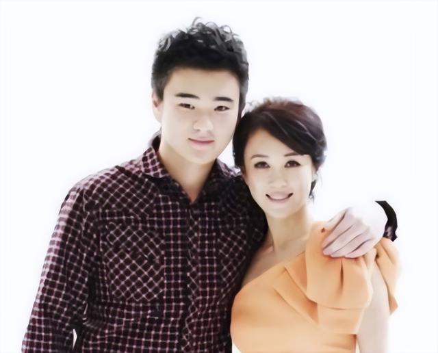 最美妲己傅艺伟为何自甘堕落，从“最美妲己”到“阶下囚”