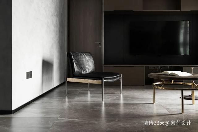 踢脚线高度一般是多少，踢脚线高度一般是多少呢（踢脚线太丑能不装吗）