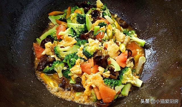 西兰花怎么炒才好吃，1个西蓝花2个鸡蛋