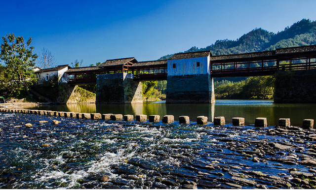 求婺源旅游攻略啊，婺源旅游攻略自助游攻略（婺源自驾游人少景美的目的地攻略推荐）