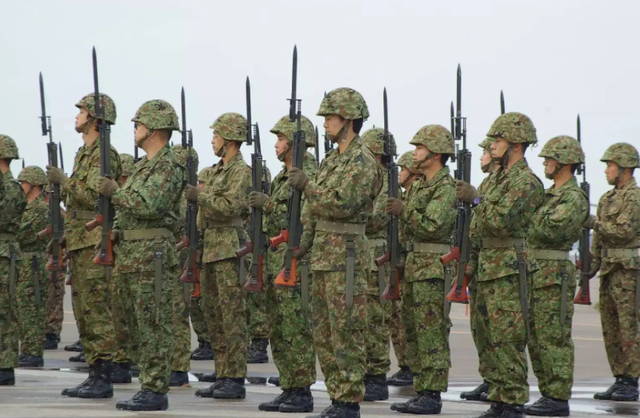 日本军人现代图片