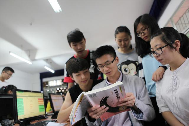 一分一段表怎么换算位次，高考一分一段表如何换算位次（用“位次法”选出适合你的大学）