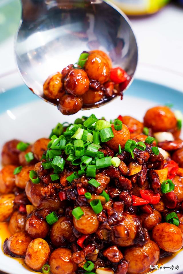 酱焖小土豆的制作方法，这样做肉末烧土豆仔