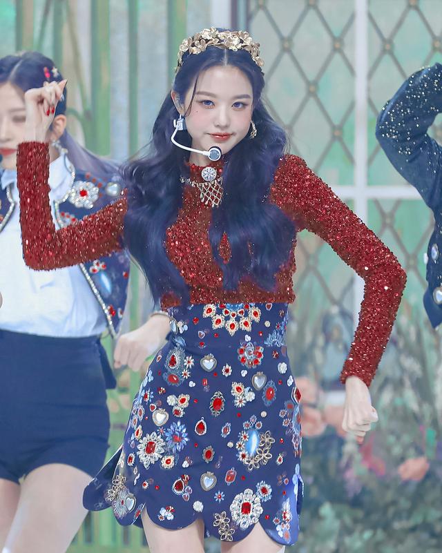 c位出道是什么意思，c位出道是什么意思18-1662TPX（107cm长腿直逼李光洙）