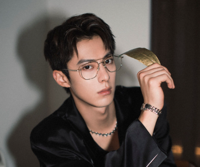 我错了，我错了我真的错了我从一开始就不应该嫁过来（王鹤棣插队被批没素质图片）