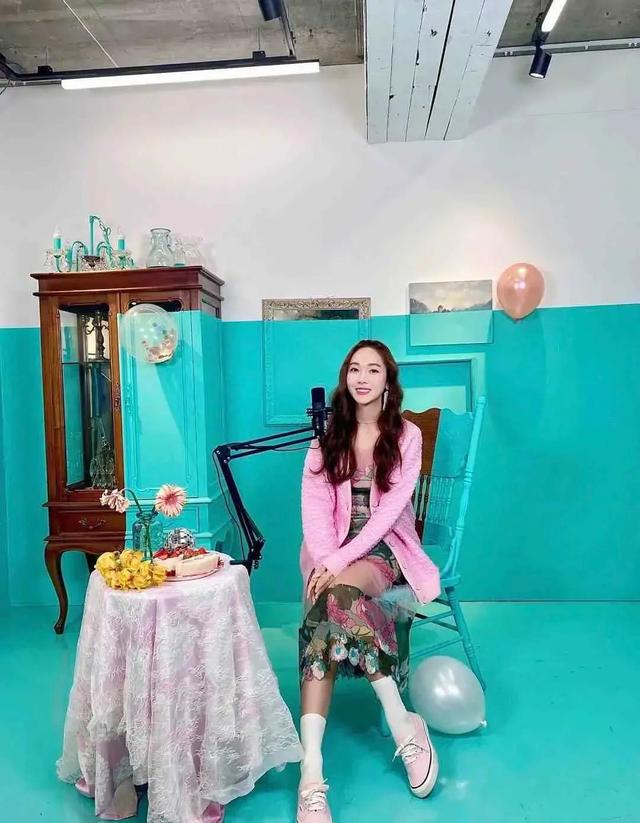 治愈系颜色莫过于粉色，被粉色治愈的夏天