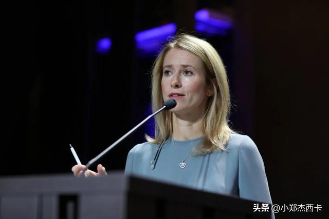 （她是世界首位女总理），（她是世界首位女总理（44岁当选史上第一位女总理）