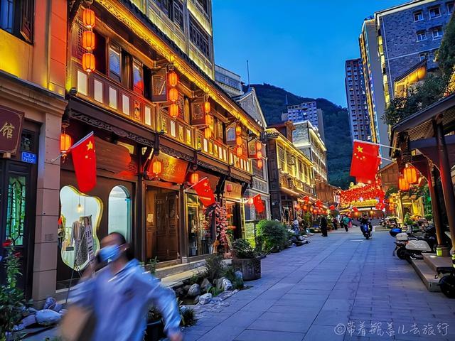 重庆环线自驾游最佳线路，5天打卡4座县城7个景点