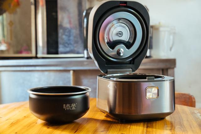 ptfe和特氟龙的区别，ptfe和特氟龙的区别是什么（到底是买国产还是进口）