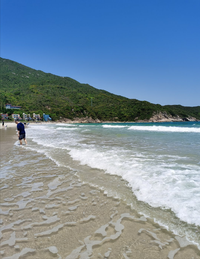 深圳西冲沙滩风景区，夏天是属于海边的季节