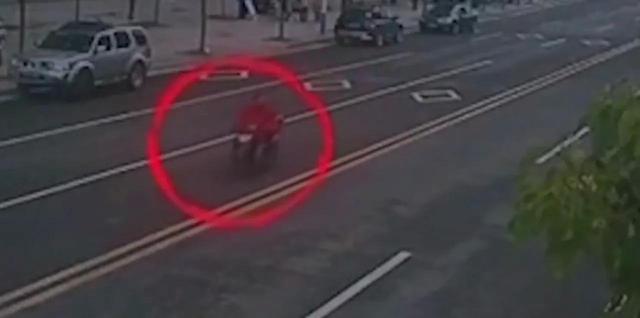 男子入室锤杀两名19岁女孩，湖南一男子为给自己举办生日宴会