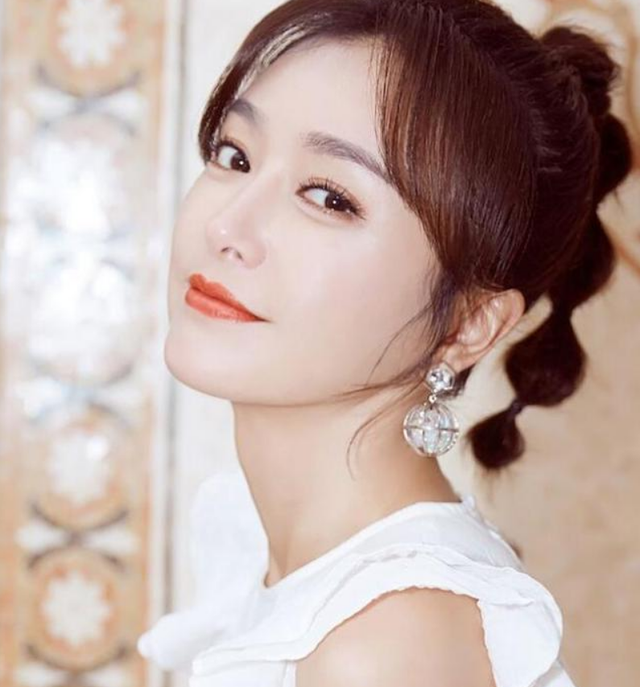 秦岚结婚了吗，秦岚四十岁还没有结婚（秦岚：两段感情无疾而终）