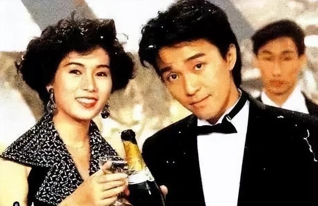 60岁的周星驰至今未娶，他一生最爱的女人是谁，其实早已透露过……