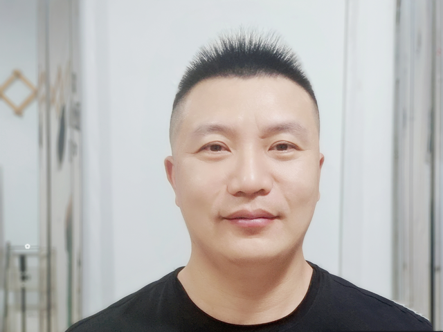 长方脸适合什么发型，脸长方脸适合什么发型（这10款发型帅气又显年轻）