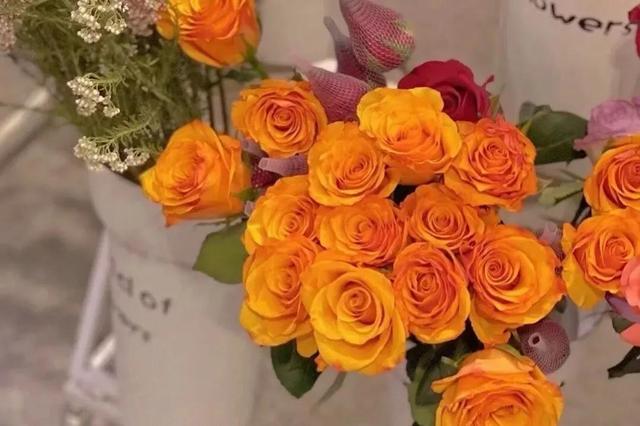 抖音关于花的文案句子 唯美晒鲜花的优雅文案，抖音关于花的文案句子（关于花的文案）