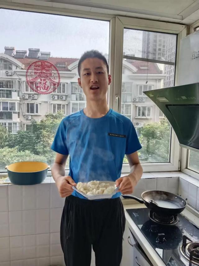 帮父母做家务的感受，帮父母做家务的作文600字中学生作文（青岛42中学生劳动实践学习分享）