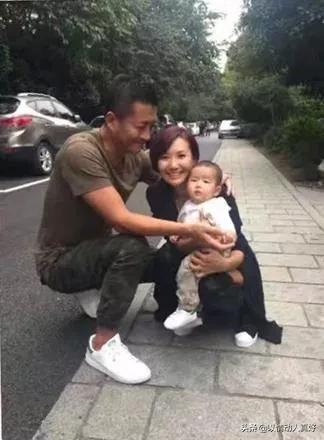 前妻的车站演员表，前妻的车站分集剧情简介（江珊与小9岁的靳东同居5年）