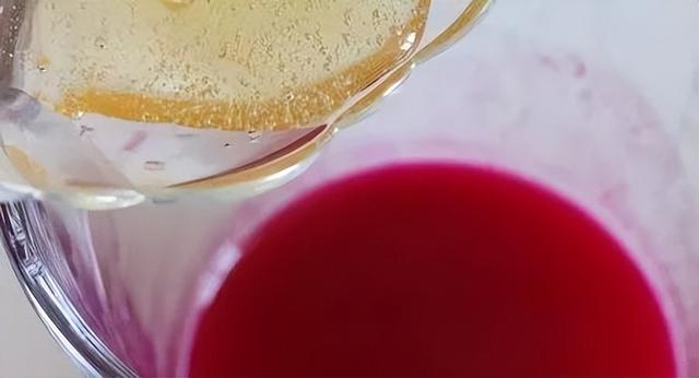 慕斯和奶油的区别，慕斯和奶油有什么区别啊（爆好吃的慕斯蛋糕制作方法）